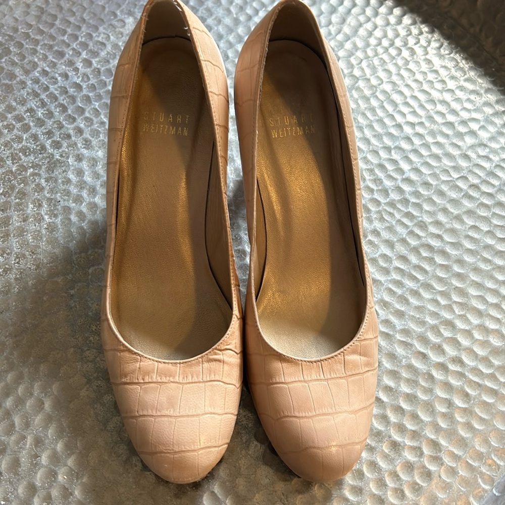 Stuart Weitzman pumps